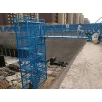 安全爬梯求購「合新建筑」香蕉式|施工梯籠廠家@廣東廣州